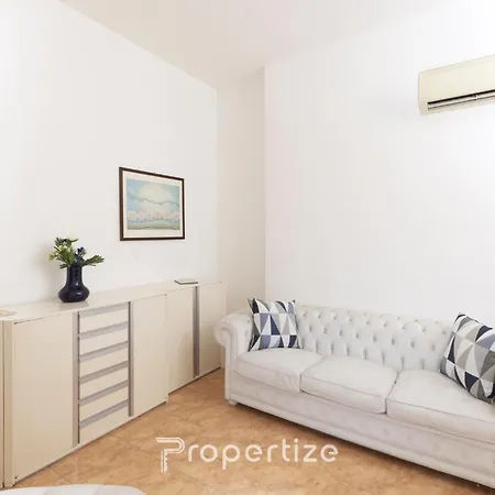 Istòria - By Propertize Lägenhet *