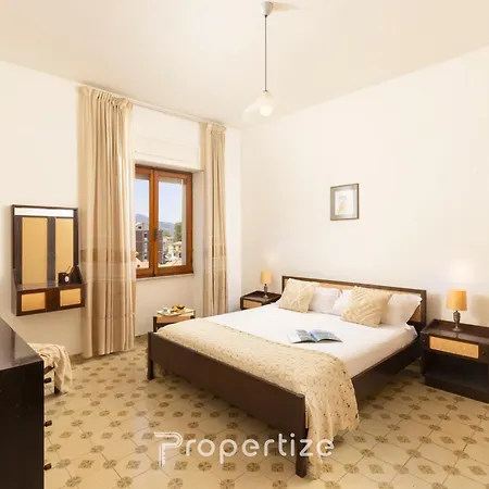 Lägenhet Istòria - By Propertize *