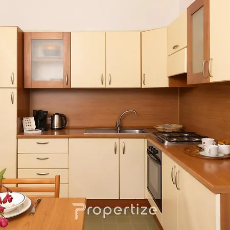 Istoria - By Propertize Apartment